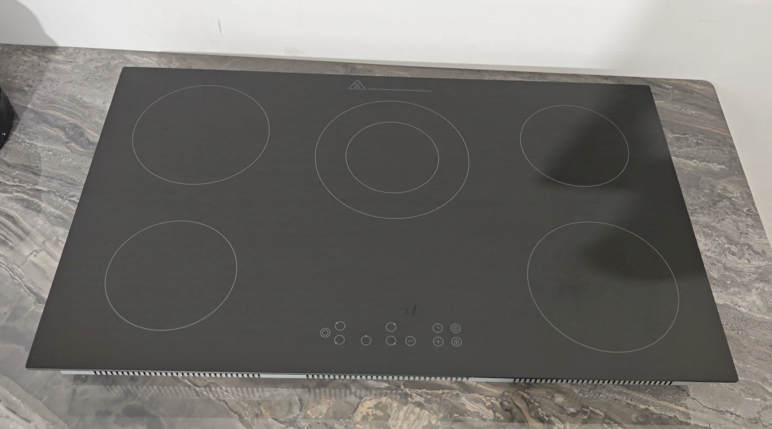موقد كهربائي عالي القدرة بخمس  - مراجعة Kitchen Appliances Price وسعره